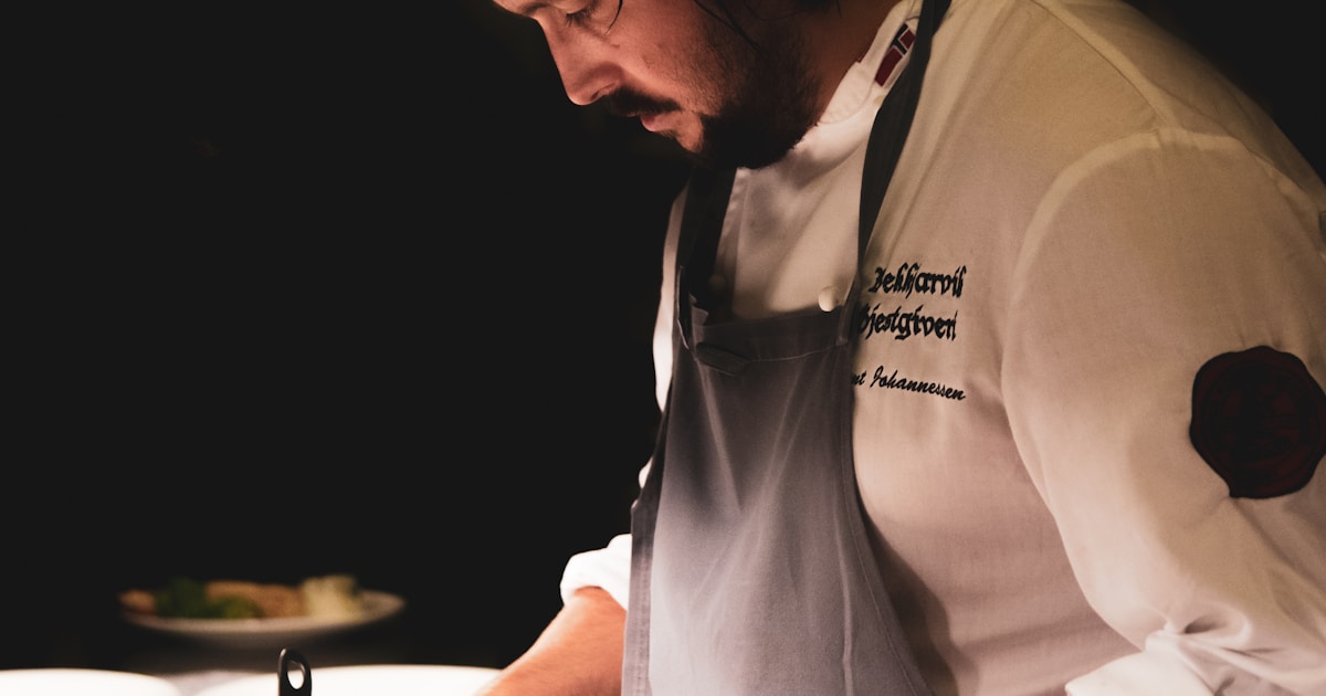 Midtown Reno Happy Hours Guide: Craft Cocktails, Neighborhood Bars, and Hidden Gems