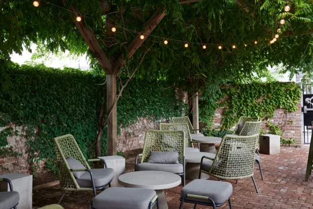 The Jesse Hotel & Bar